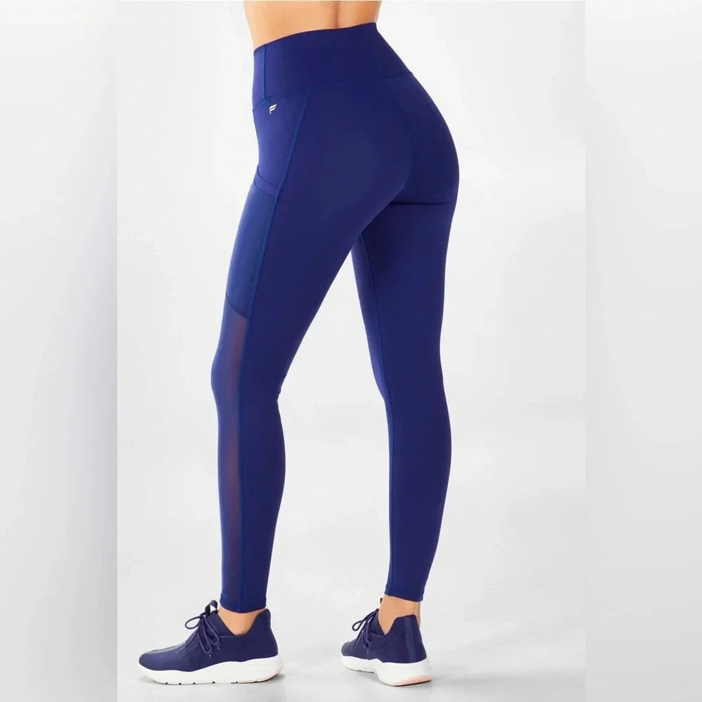Fabletics On-The-Go PowerHold® High-Waisted Legging Sold Out! - Picture 3 of 4
